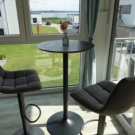 See-oase Am Schweriner Mit Dachterrasse Lejlighed